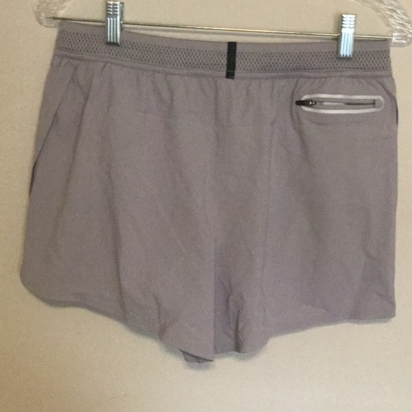 Nike Aeroswift 4” running shorts. - Picture 2 of 2